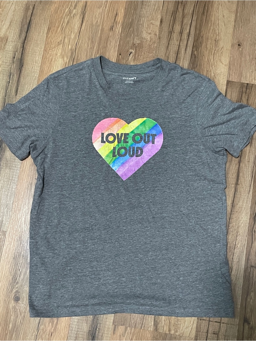 Old Navy Love Out Loud Pride Rainbow Heart T-shirt, Sz S
